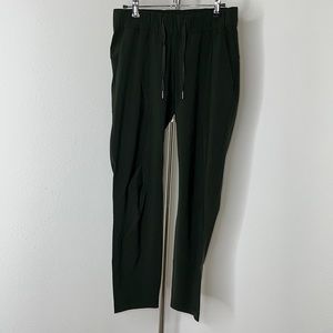 🔹 Lululemon High Rise Pant